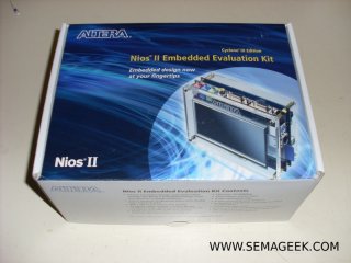 80  320x240 kit nios 3c25 01 Présentation du kit Nios II Altera Cyclone III 3C25.