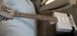 Fabriquer une guitare électrique avec une console NES.