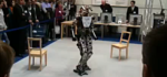 Lola, un robot humanoïde femelle à taille humaine