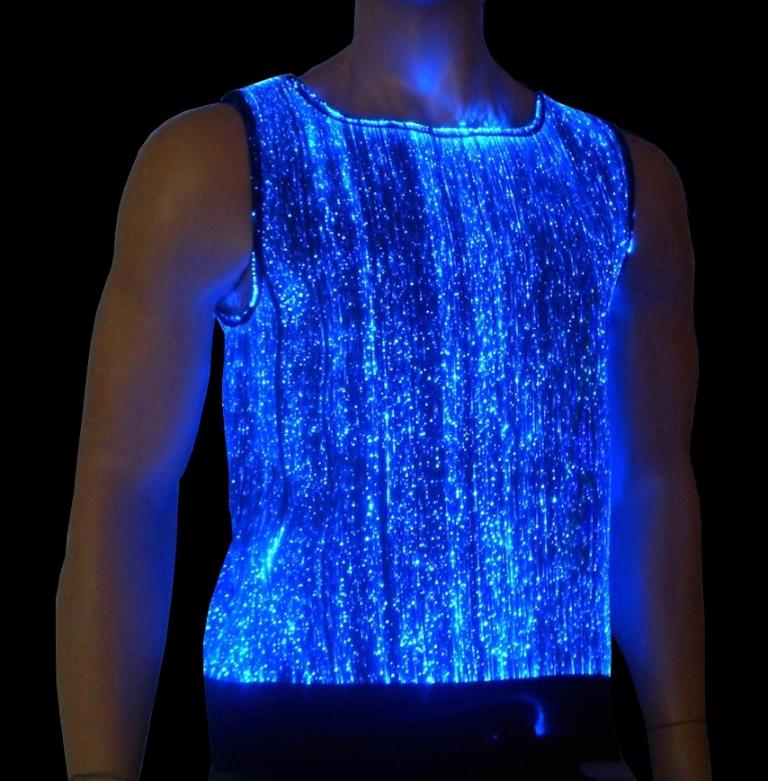 Une gamme de vêtement à base de fibres optiques et LED - Semageek