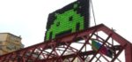 Des scènes de Space Invaders réalisées avec des ballons en Espagne.