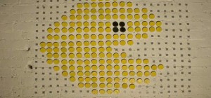 Une vidéo geek en stop motion avec des bouchons de bouteilles de lait et des LEGO