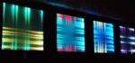 50 Different Minds : Un tableau interactif avec de la fibre de verre et des LED RVB