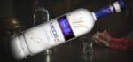 Medea, la bouteille de vodka avec un afficheur à LED programmable