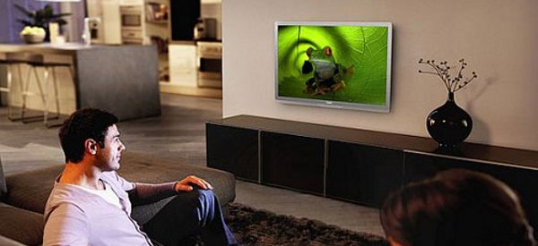 phillips Econova LED TV telecommande solaire 02 Philips lance une télévision écologique en Europe avec une télécommande solaire