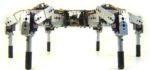 LinxMotion AH3-R : Un robot hexapode avec 18 servo-moteurs pour plus de mobilité.