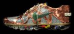 Une paire de Nike Air Max fabriquée avec des composants électroniques