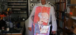 Video Coat : Le manteau qui fait office de télévision à LED