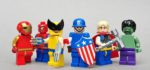 Des personnages LEGO super héros crées par un fan impatient 