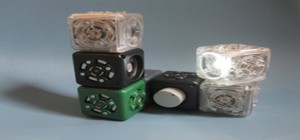 Cubelets : un kit de construction de robots modulaires avec des cubes magnétiques