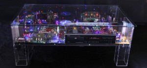 Electri-City : Une magnifique table basse réalisée avec des pièces d’ordinateurs