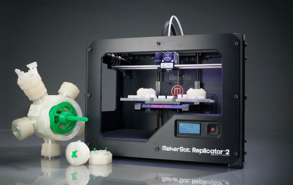 makerbot presente sa nouvelle imprimante 3d replicator 2 600x380 MakerBot présente sa nouvelle imprimante 3D : Replicator 2