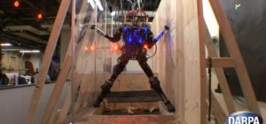 Pet-Proto : Le robot bipède de DARPA analyse et navigue à travers les obstacles