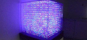 Un gigantesque cube de LED avec 4096 LED RGB