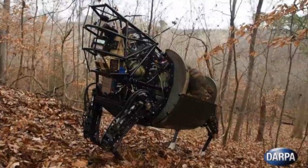 video-une-sortie-en-foret-pour-le-ls3-de-boston-dynamics