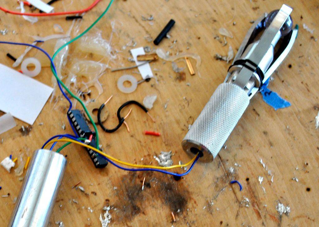 DIY : Fabriquer le tournevis sonique de Dr Who avec un Arduino - Semageek