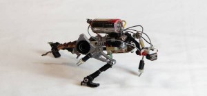 Project #R³bots : Des sculptures de robots réalisés avec des élements électroniques recyclés