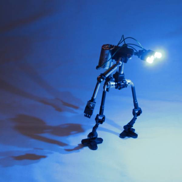 project-r3bots-des-robots-realises-avec-des-elements-electroniques-recycles-08
