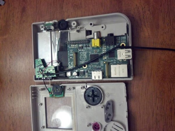 un-boitier-original-pour-raspberry-pi-avec-une-gameboy-02