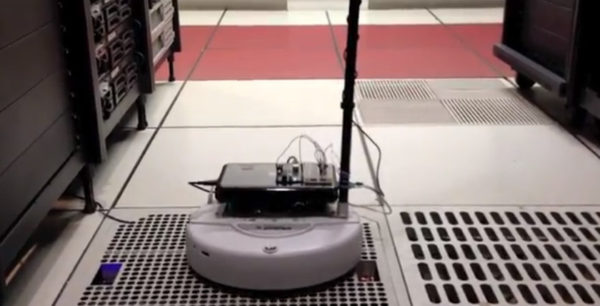 un-robot-roomba-pur-surveiller-la-temperature-dun-data-center
