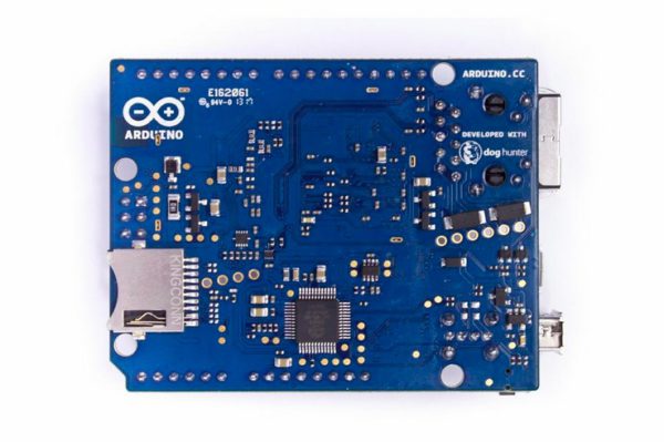 arduino-yun-une-nouvelle-carte-officielle-qui-combine-arduino-wifi-et-linux-02