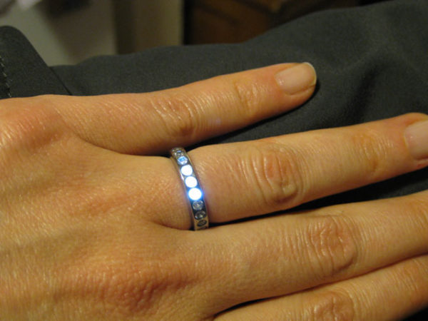 diy-une-incroyable-bague-a-led-alimentee-par-induction-01