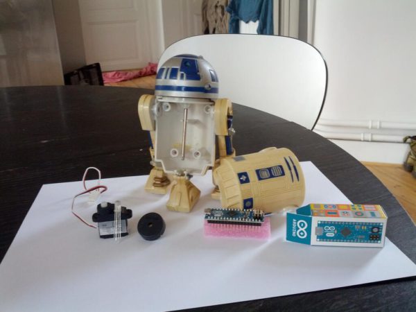 r2d2-is-alive-un-robot-r2d2-customise-a-la-sauce-arduino_02