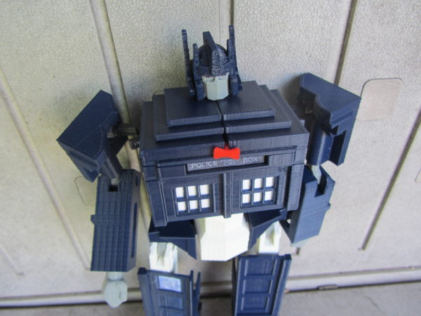 un-tranformer-tardis-realise-a-limprimante-3d-04
