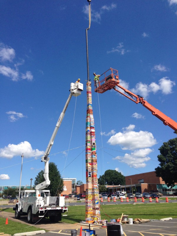 nouveau-record-pour-une-tour-en-lego-avec-34m-de-hauteur-3