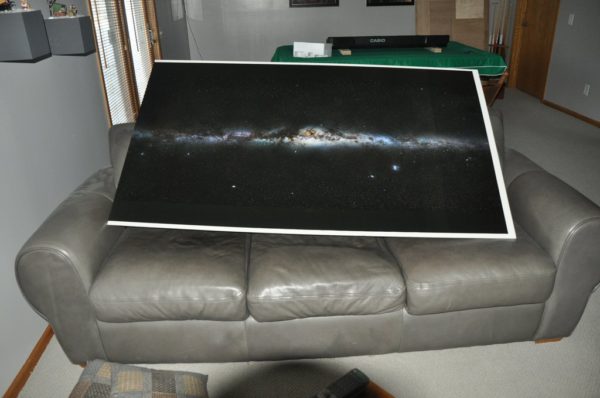 diy-fabriquer-un-poster-de-la-voie-lactee-eclaire-avec-de-la-fibre-optique-02