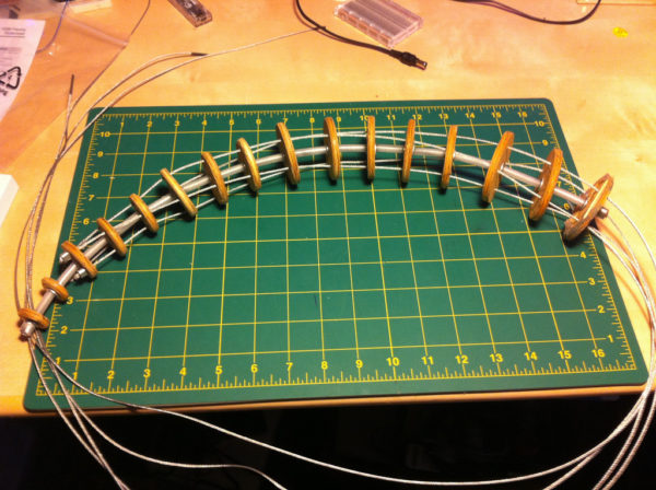 diy-fabriquer-un-robot-tentantacule-pour-halloween