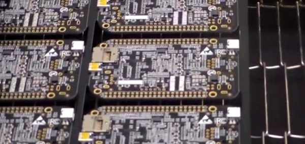 video-le-process-de-fabrication-de-beaglebone-black