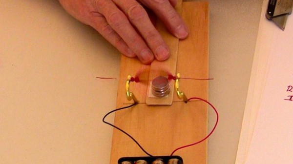 diy-fabriquer-simplement-un-petit-moteur-educatif-03
