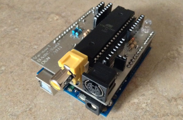 arduino-uno-basic-un-ordinateur-a-base-darduino-executant-du-basic-01