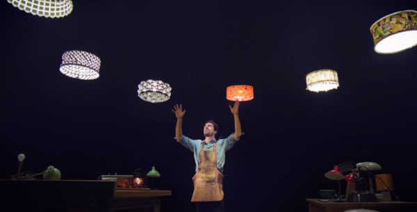 sparked-le-cirque-du-soleil-realise-un-spectacle-impressionnant-avec-des-drones