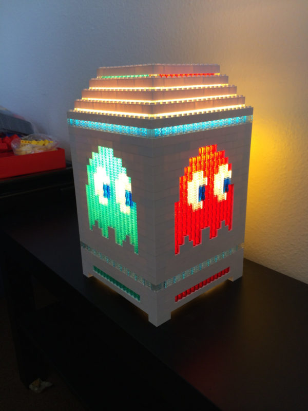 une-lampe-sur-le-theme-de-mario-realise-en-lego-04