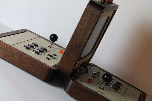 battlecade-un-borne-darcade-retro-portable-pour-deux-joueurs-04