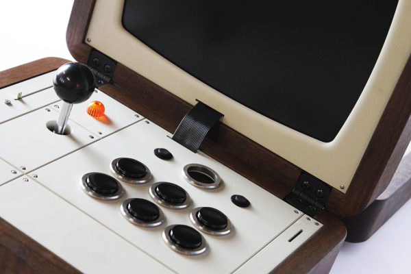 battlecade-un-borne-darcade-retro-portable-pour-deux-joueurs-05