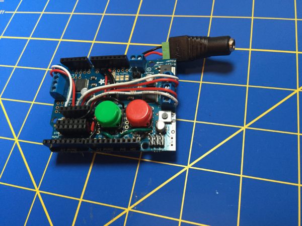 diy-une-machine-pour-trier-les-skittles-par-couleur-imprimees-en-3d-03
