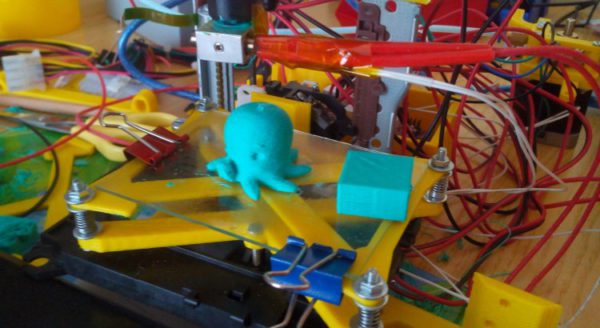 egarbigune-la-mini-imprimante-3d-fabriquee-avec-des-pieces-recyclees-02