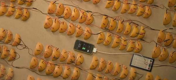 Vidéo : Combien faut-il d'oranges pour charger un Iphone.