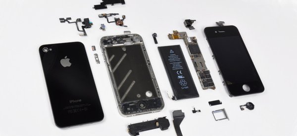 IFixIt : Démontage du téléphone Apple Iphone 4 dès sa sortie