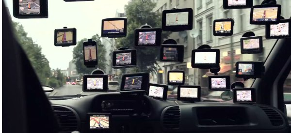 Vidéo : CrossRoads, une installation avec 25 GPS dans une voiture.