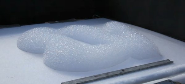 Une imprimante 3D qui réalise des pièces en mousse de savon