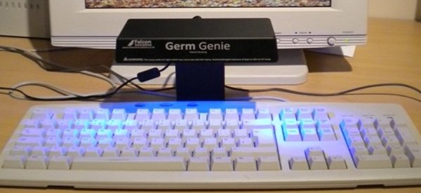 Germ Genie : Éliminer les germes de votre clavier avec des UV