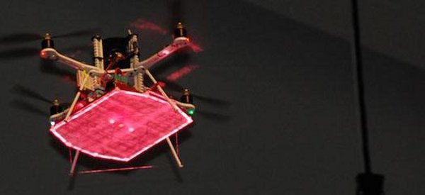 Un drone hélicoptère seulement alimenté par des lasers bat des records