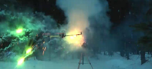 DIY : Armer un drone FPV tricopters avec des feux d'artifice pour attaquer des ballons d'hydrogène
