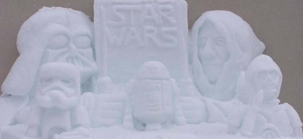 Détente : Des sculptures Star Wars réalisées avec de la neige