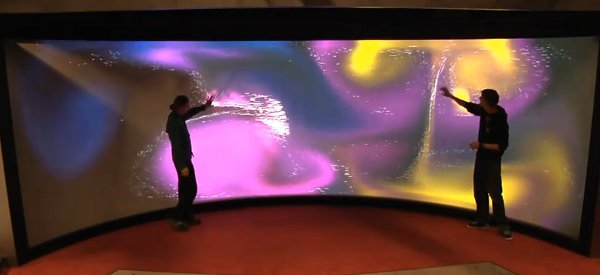 Reality TouchScreen: l'écran géant multitouch incurvé de l'université de Groningen