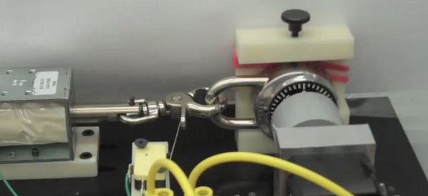 LockCracker : Un robot capable d'ouvrir les cadenas à double combinaisons des casiers
